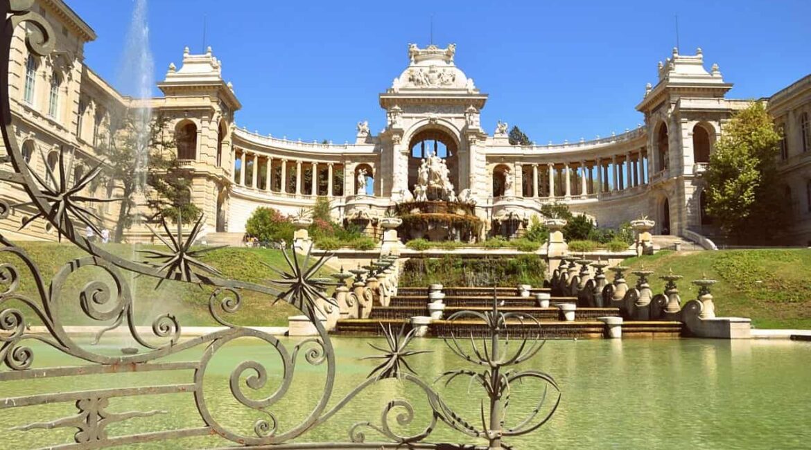 découvrez le parc longchamp, un véritable havre de biodiversité au cœur de la nature. explorez ses espaces verts, admirez sa faune et sa flore variées, et laissez-vous séduire par la beauté de cet écrin de verdure où la nature s'épanouit.