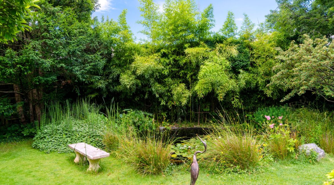 découvrez comment transformer votre jardin en un véritable paradis estival grâce à nos 5 astuces incontournables pour profiter pleinement de la chaleur. optimisez l'arrosage, choisissez les bonnes plantes et créez des zones ombragées pour un espace extérieur agréable tout l'été.