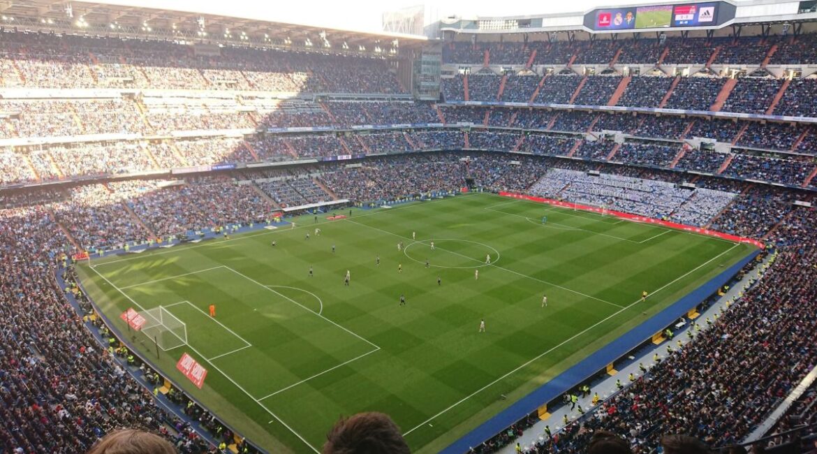 découvrez notre analyse complète du système d'arrosage et de drainage du stade bernabéu, garantissant une pelouse optimale et une performance exceptionnelle lors des matchs.
