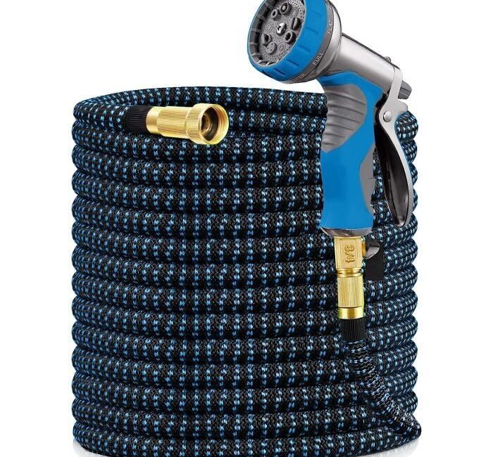 découvrez nos tuyaux de jardin résistants de 25 à 150 pieds avec raccords inclus, idéaux pour un arrosage efficace et durable de votre jardin.